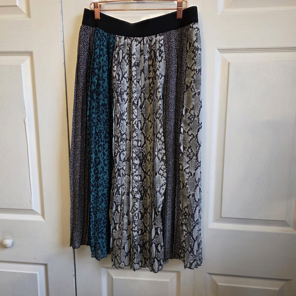 Multicolor Animal Print Pleated Skirt